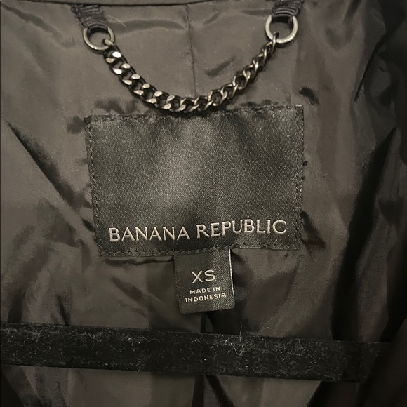 Banana Republic Classic Black Windbreaker - Picture 2 of 7